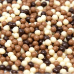 Orez expandat glazurat MIX ,alb,negru,maro, 1,5 kg